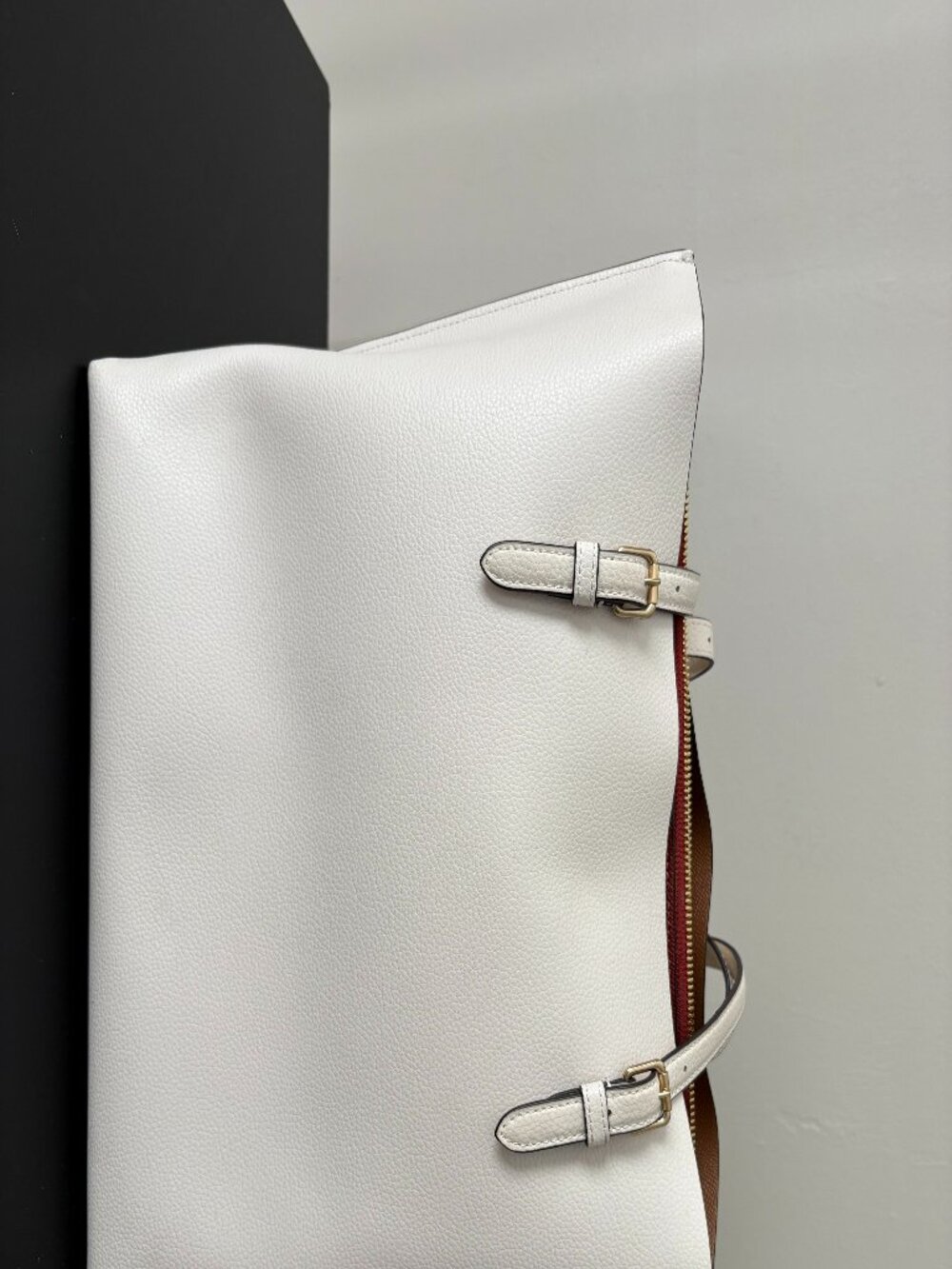 Coach Mollie White Pebbled Leather Tote w/ Gold Hardware - Picture 2 of 8